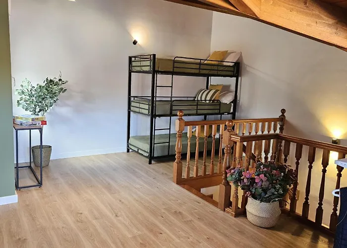 Hébergement de vacances Casa Arenal Comillas, Grande, Céntrico Y Tranquilo, Con Jardín Y Piscina, Ideal Familias