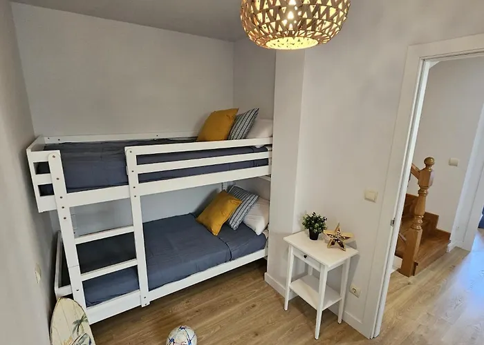 Hébergement de vacances Casa Arenal Comillas, Grande, Céntrico Y Tranquilo, Con Jardín Y Piscina, Ideal Familias Comillas